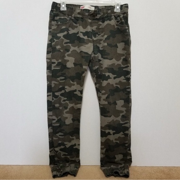 Levi's Other - Levi Strauss camo joggers BOYS LARGE